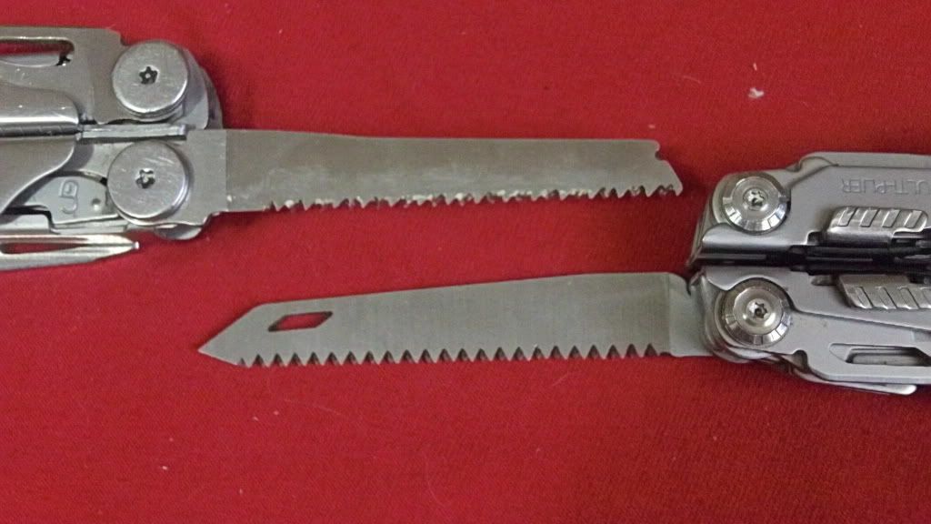 Gerber Flik VS Leatherman Wave (2004 + model) Pic Heavy